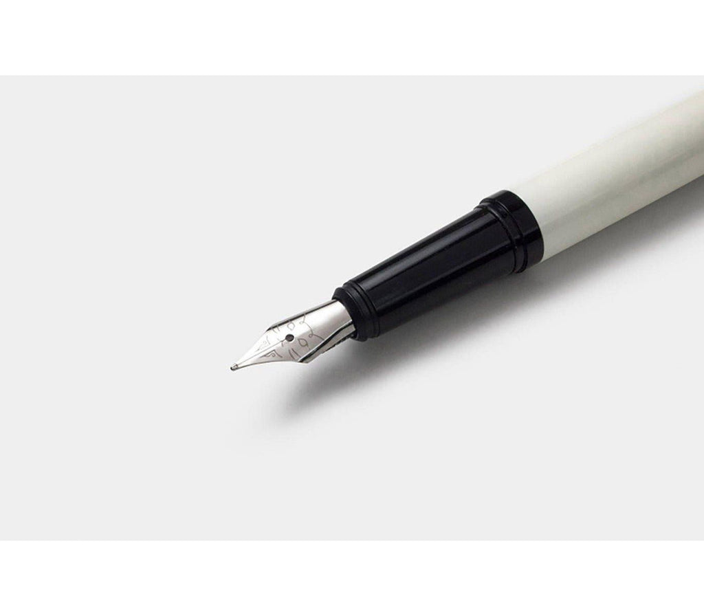 Le Chat White, F Tip Size